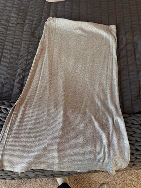 Francesca's Collections Heather Gray Ribbed Maxi Skirt